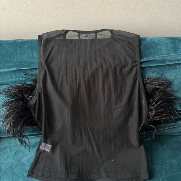 AKIRA Black Feathered Sleeveless Top - Picture 2 of 3